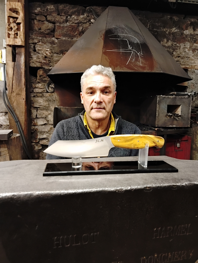 Merci Jean-Charles pour cette belle expérience en coutellerie, Vielverge, O Feu Forgé