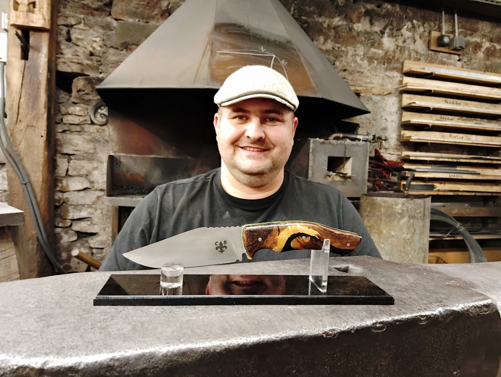 Christopher, l’homme qui n’a jamais le temps… et qui a pourtant décidé d’en prendre, Vielverge, O Feu Forgé