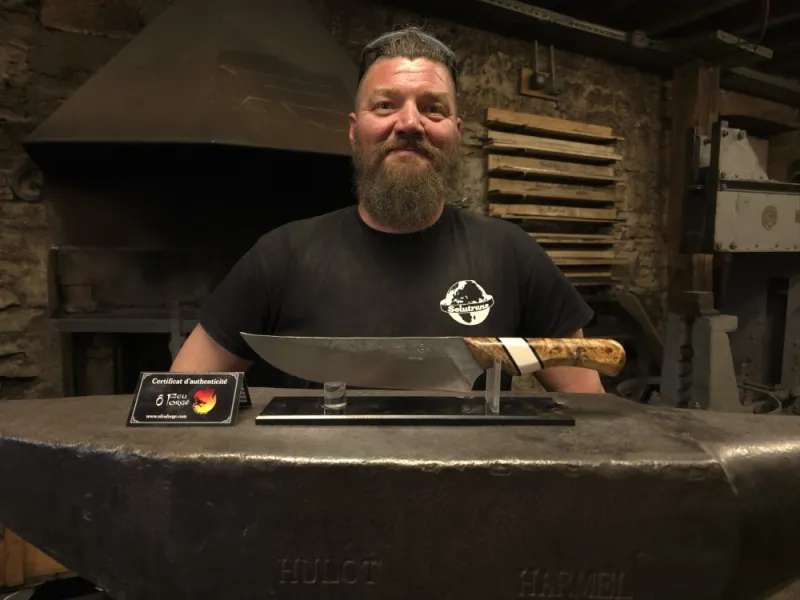 Stage de forge & coutellerie : Couteau forgé, ô Feu Forgé artisan forgeron-coutellier à Vielverge (21), Vielverge, O Feu Forgé