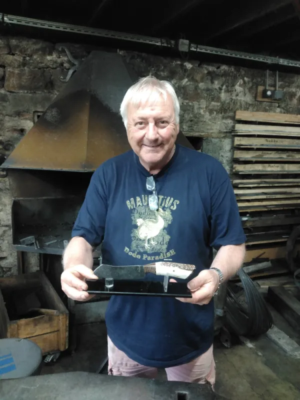 Stage de couteau forgé – 2 jours en immersion artisanal, Vielverge, O Feu Forgé