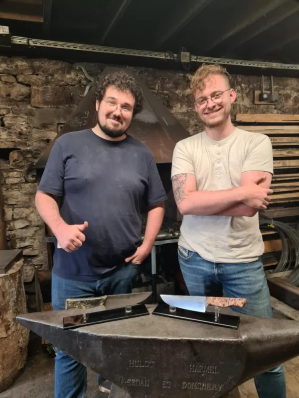 Stage de couteau forgé – 2 jours en immersion artisanal, Vielverge, O Feu Forgé