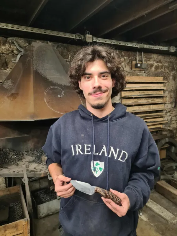 Stage couteau stock removal – 1 jour de fabrication artisanale, Vielverge, O Feu Forgé