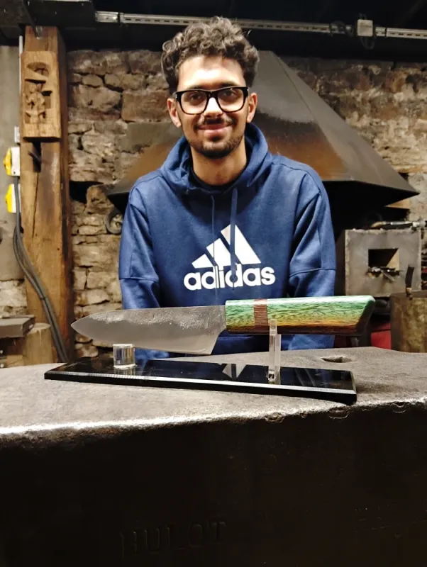 Stage de couteau forgé – 2 jours en immersion artisanal, Vielverge, O Feu Forgé