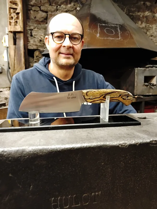 Stage couteau stock removal – 1 jour de fabrication artisanale, Vielverge, O Feu Forgé