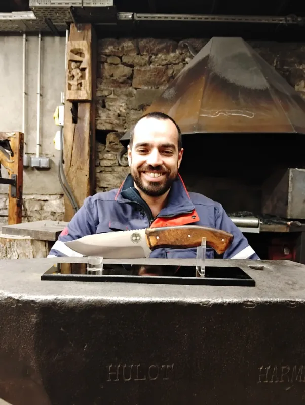 Stage couteau stock removal – 1 jour de fabrication artisanale, Vielverge, O Feu Forgé