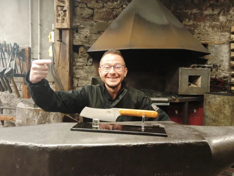 Stage couteau stock removal – 1 jour de fabrication artisanale, Vielverge, O Feu Forgé