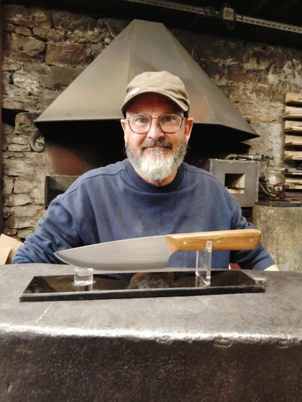 Stage couteau stock removal – 1 jour de fabrication artisanale, Vielverge, O Feu Forgé