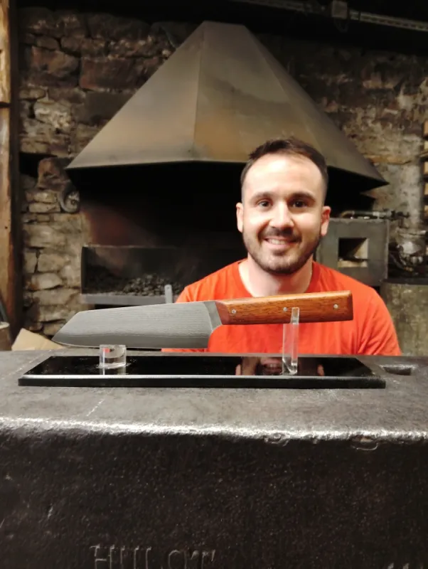 Stage couteau stock removal – 1 jour de fabrication artisanale, Vielverge, O Feu Forgé