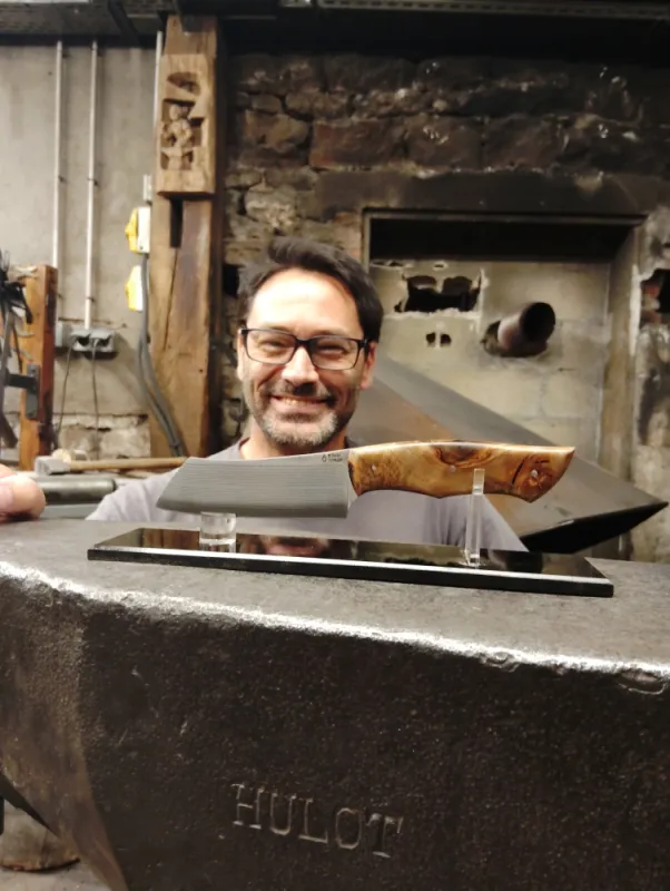 Stage couteau stock removal – 1 jour de fabrication artisanale, Vielverge, O Feu Forgé