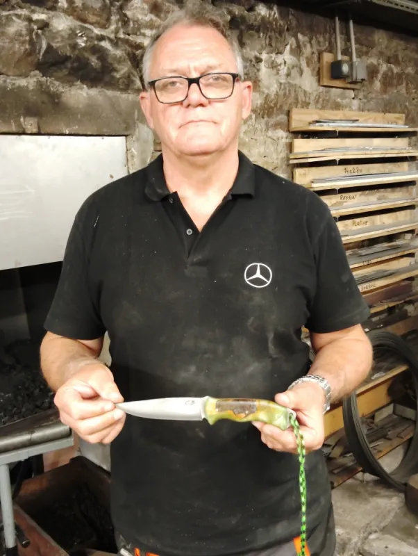 Stage couteau stock removal – 1 jour de fabrication artisanale, Vielverge, O Feu Forgé