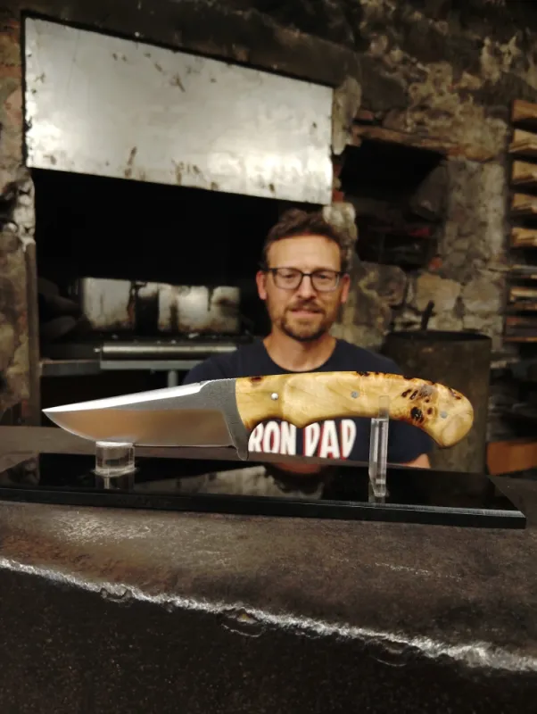 Stage couteau stock removal – 1 jour de fabrication artisanale, Vielverge, O Feu Forgé
