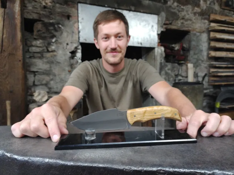 Stage couteau stock removal – 1 jour de fabrication artisanale, Vielverge, O Feu Forgé