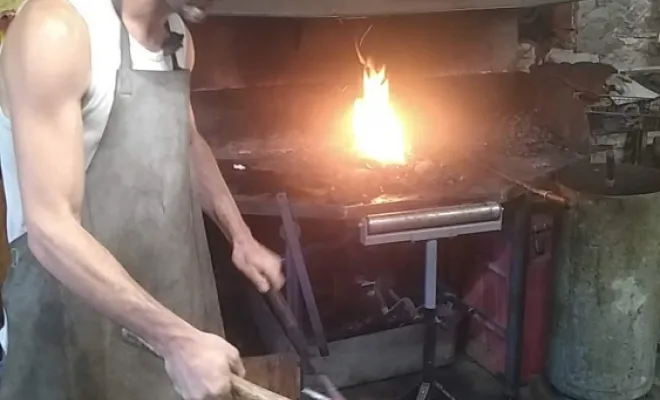 Stage de coutellerie, couteau brut de forge proche de Langres, Vielverge, O Feu Forgé