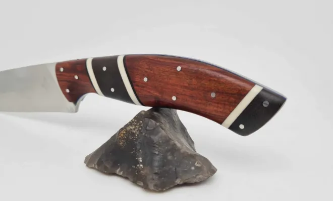 Couteau artisanal, artisan ô feu forgé, forgeron-coutelier à Vielverge