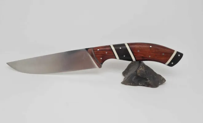 Couteau artisanal, artisan ô feu forgé, forgeron-coutelier à Vielverge