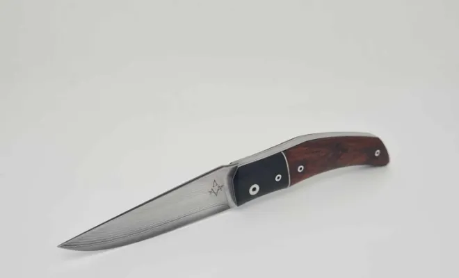 Nouveau modèle : Le Ranger ; couteau pliant artisanal, artisan ô feu forgé, forgeron-coutelier à Vielverge, Vielverge, O Feu Forgé