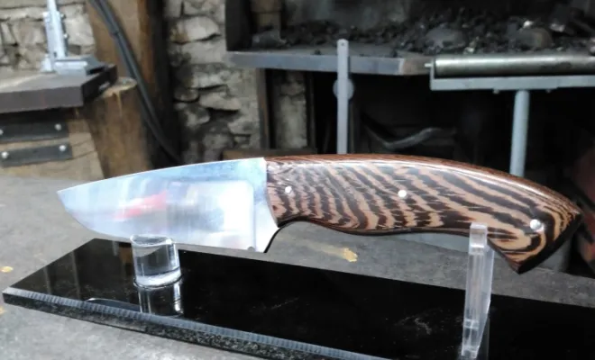 Stage de forge & coutellerie : Couteau stock-rémoval, ô Feu Forgé artisan forgeron-coutellier à Vielverge (21) proche de Chalon-sur-Saône, Vielverge, O Feu Forgé