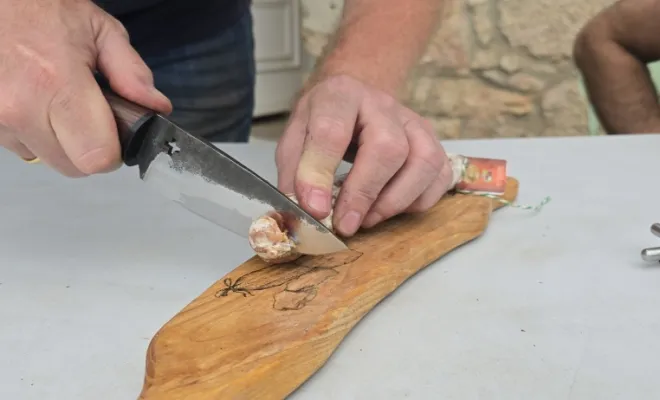 Un couteau suisse… forgé en Bourgogne !, Vielverge, O Feu Forgé