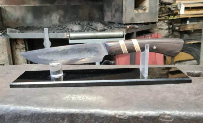 Stage de couteau forgé – 2 jours en immersion artisanal, Vielverge, O Feu Forgé
