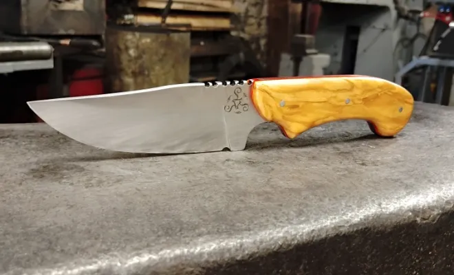Hervé, un couteau né pour l’atelier… ou pas ?, Vielverge, O Feu Forgé