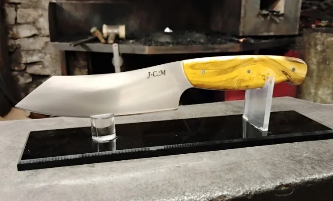 Merci Jean-Charles pour cette belle expérience en coutellerie, Vielverge, O Feu Forgé