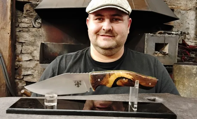 Christopher, l’homme qui n’a jamais le temps… et qui a pourtant décidé d’en prendre, Vielverge, O Feu Forgé