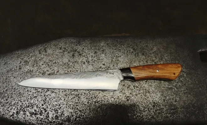 Thomas, fan de l’émission Le Meilleur Forgeron, voulait passer du canapé à l’enclume, Vielverge, O Feu Forgé