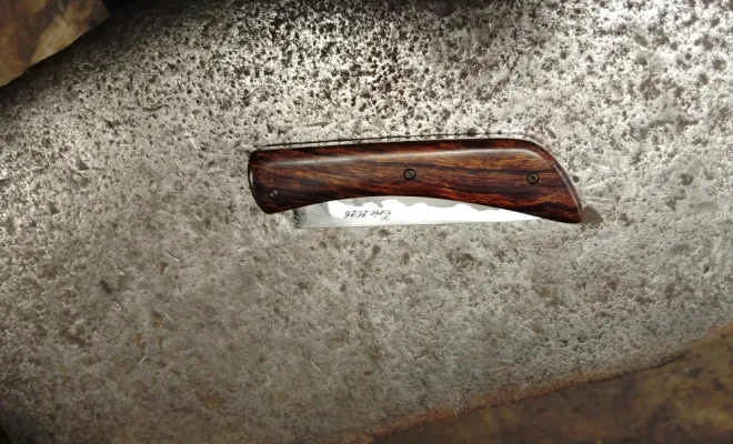 Stage coutellerie : Jean-François fabrique son couteau artisanal, Vielverge, O Feu Forgé