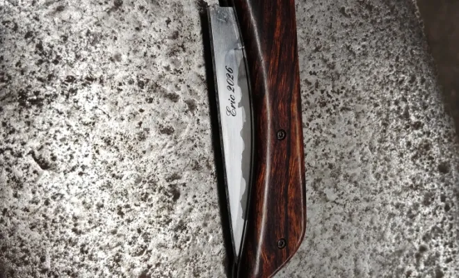 Stage coutellerie : Jean-François fabrique son couteau artisanal, Vielverge, O Feu Forgé