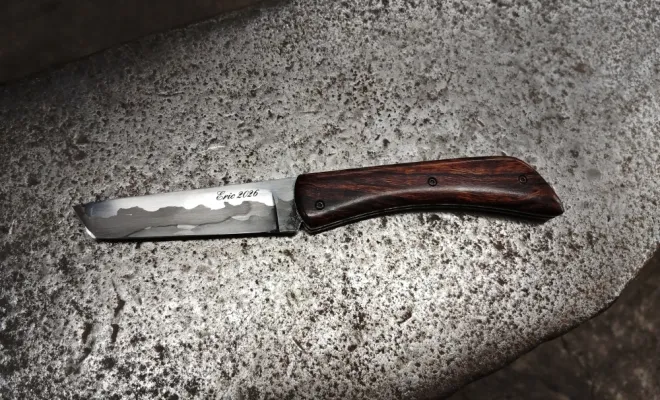 Stage coutellerie : Jean-François fabrique son couteau artisanal, Vielverge, O Feu Forgé