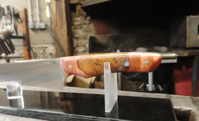 Stage coutellerie : Isabelle, passer du regard au geste, Vielverge, O Feu Forgé