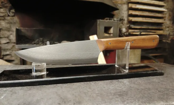 Stage de coutellerie : fabriquer son couteau de cuisine en San-mai, Vielverge, O Feu Forgé