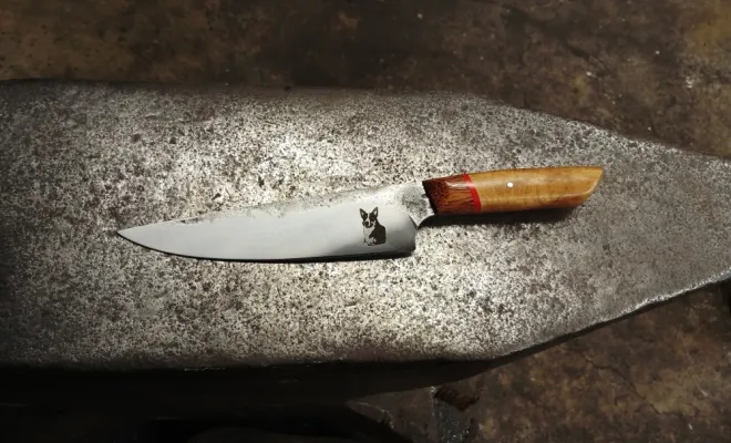 Denis : un couteau de cuisine forgé pour le quotidien, Vielverge, O Feu Forgé