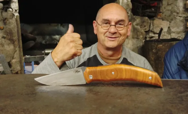 Stage de couteau pliant – 2 jours de coutellerie artisanale, Vielverge, O Feu Forgé