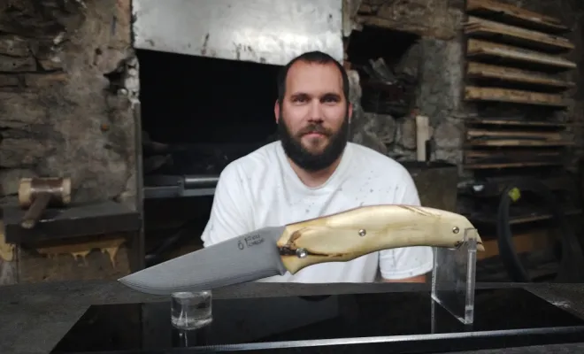 Stage de couteau pliant – 2 jours de coutellerie artisanale, Vielverge, O Feu Forgé