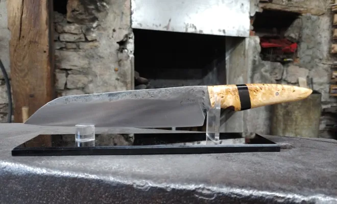 Martin : forger son couteau de cuisine artisanal pour retrouver le plaisir de couper, Vielverge, O Feu Forgé