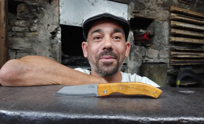 Stage de couteau pliant – 2 jours de coutellerie artisanale, Vielverge, O Feu Forgé